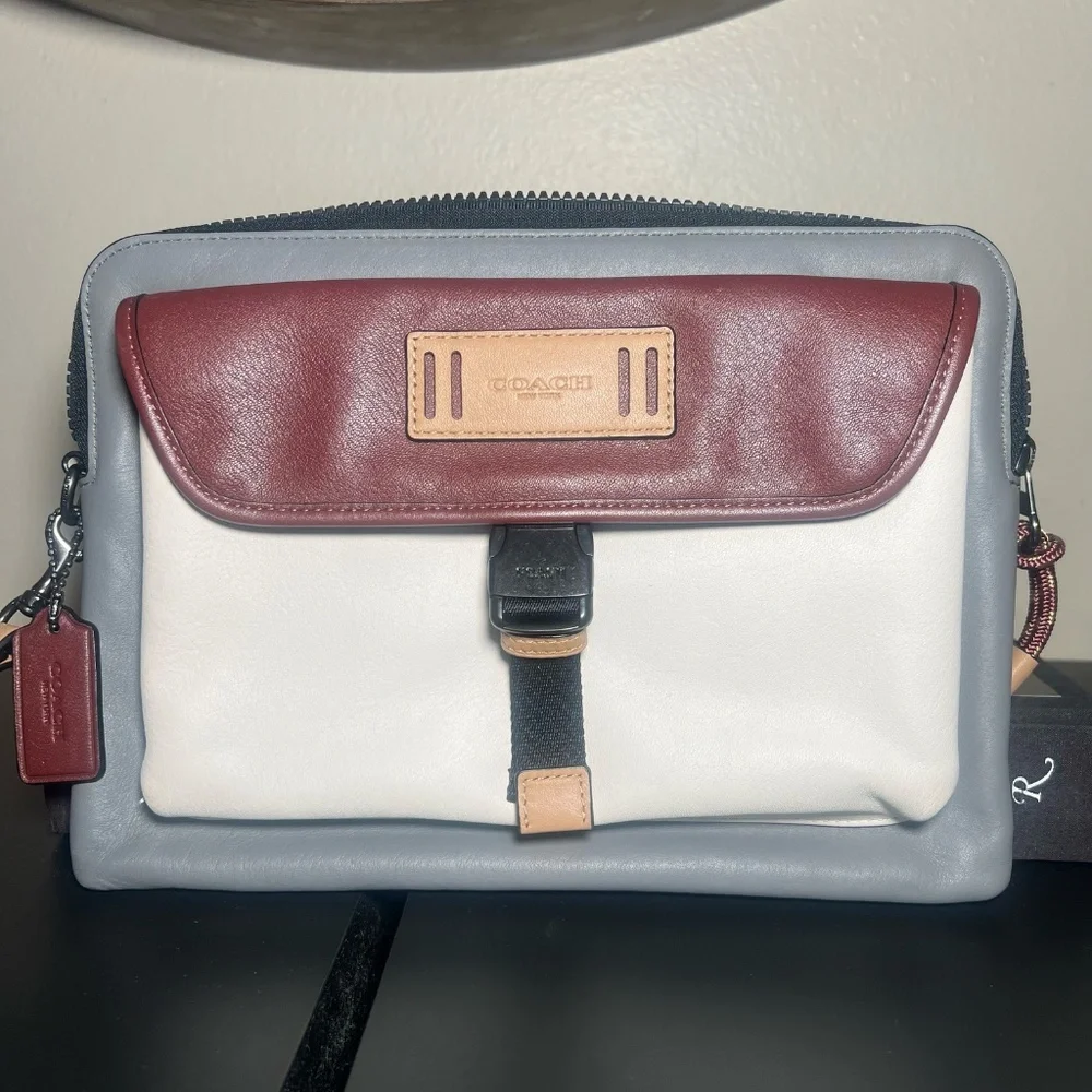 Coach Ranger Color block Pouch - Picture 3 of 17